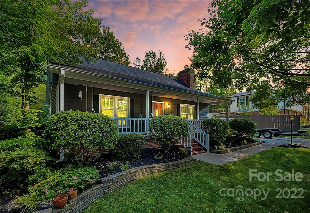 2312 Applegate Drive