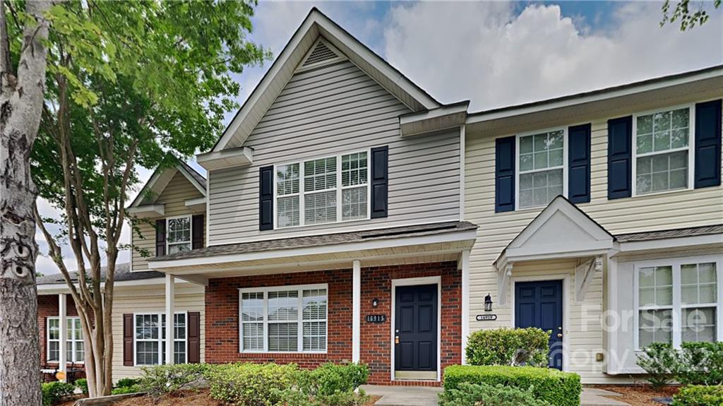 Property image 1 at 16915 Turning Stick Court, Charlotte, NC 28213