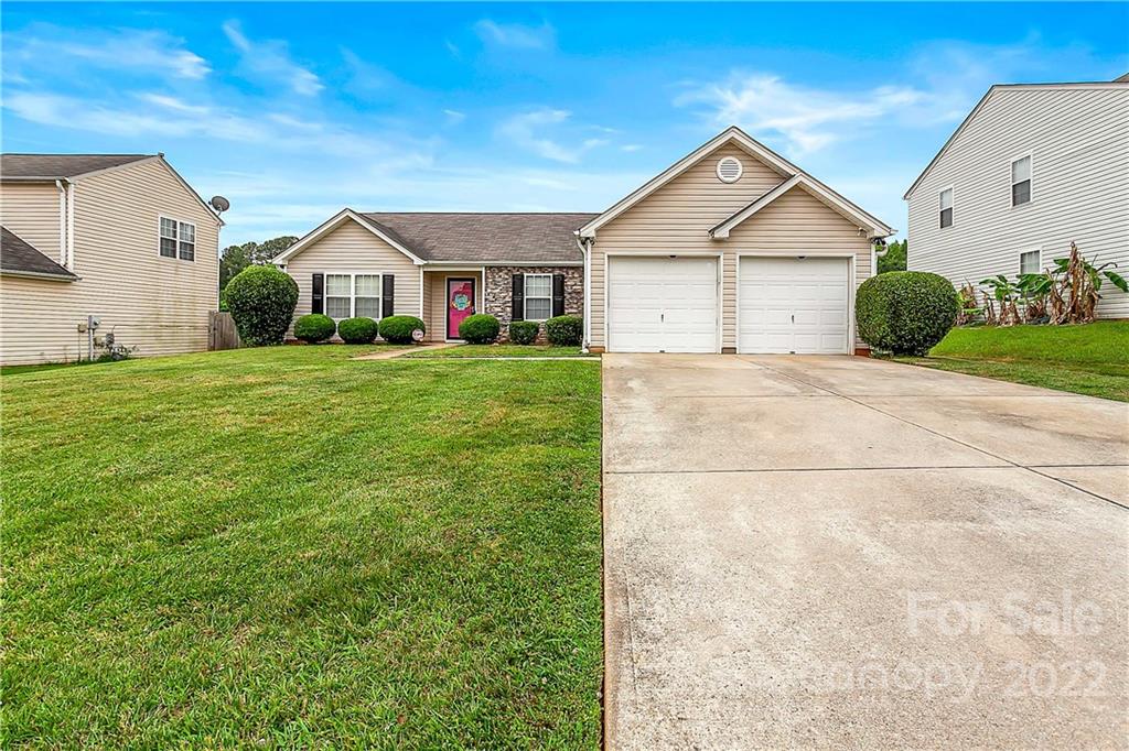 Property image 1 at 9919 Aventide Lane, Charlotte, NC 28215