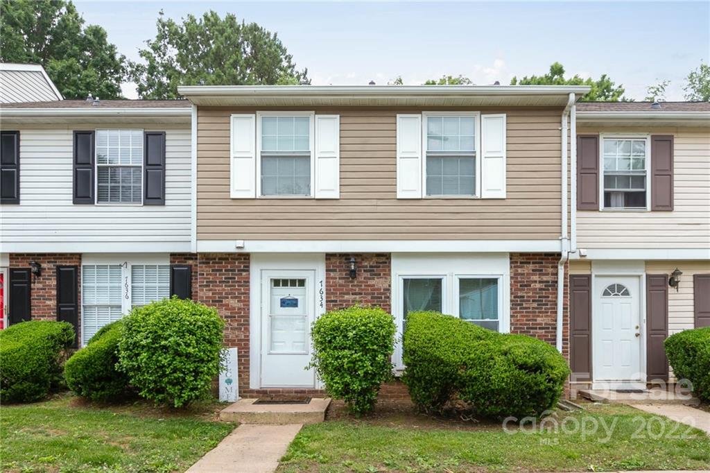 Property image 1 at 7634 Holly Grove Court, Charlotte, NC 28227