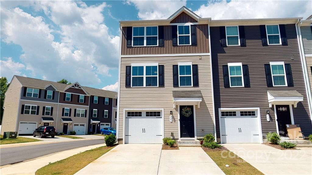 Property image 1 at 921 Taybyn Road, Fort Mill, SC 29715