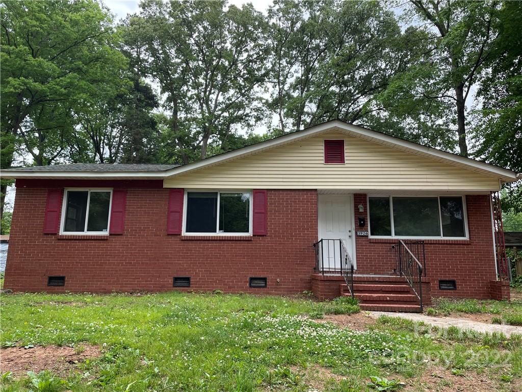 Property image 1 at 3926 Glenville Avenue, Charlotte, NC 28215