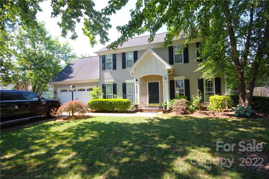 Property image 1 at 3913 Huntmeadow Drive, Charlotte, NC 28269
