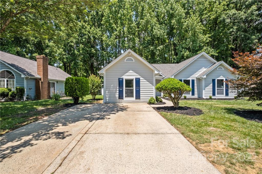 Property image 1 at 6307 Sunstone Drive, Charlotte, NC 28269