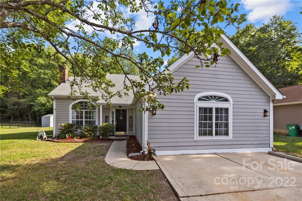 Property image 1 at 12812 Hedgeway Drive, Charlotte, NC 28278