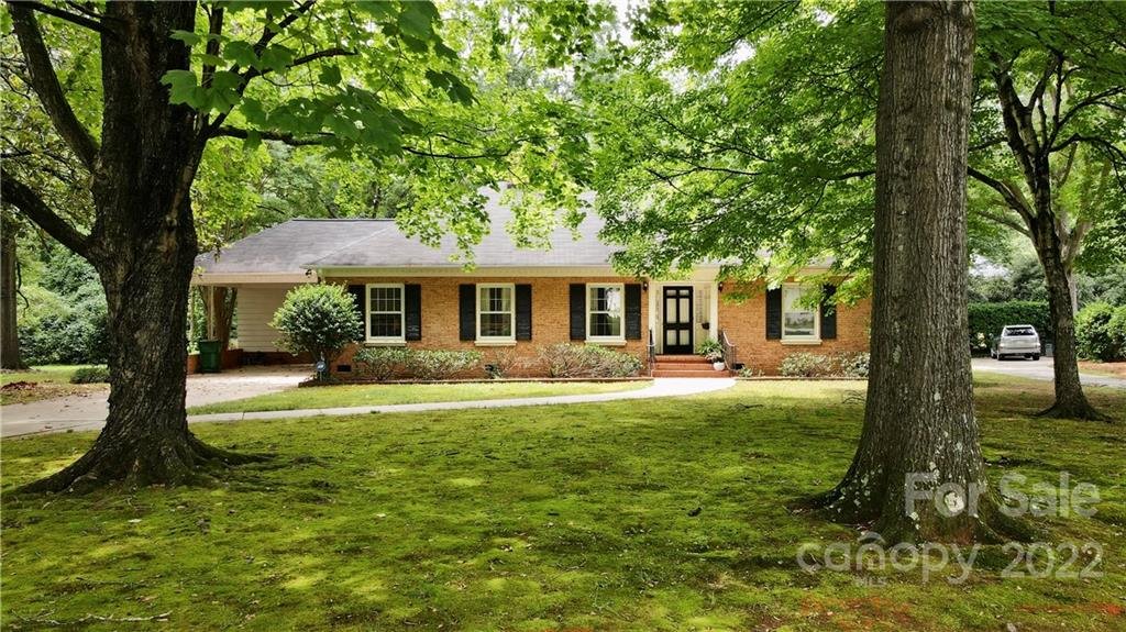 Property image 1 at 1234 Rembrandt Circle, Charlotte, NC 28211