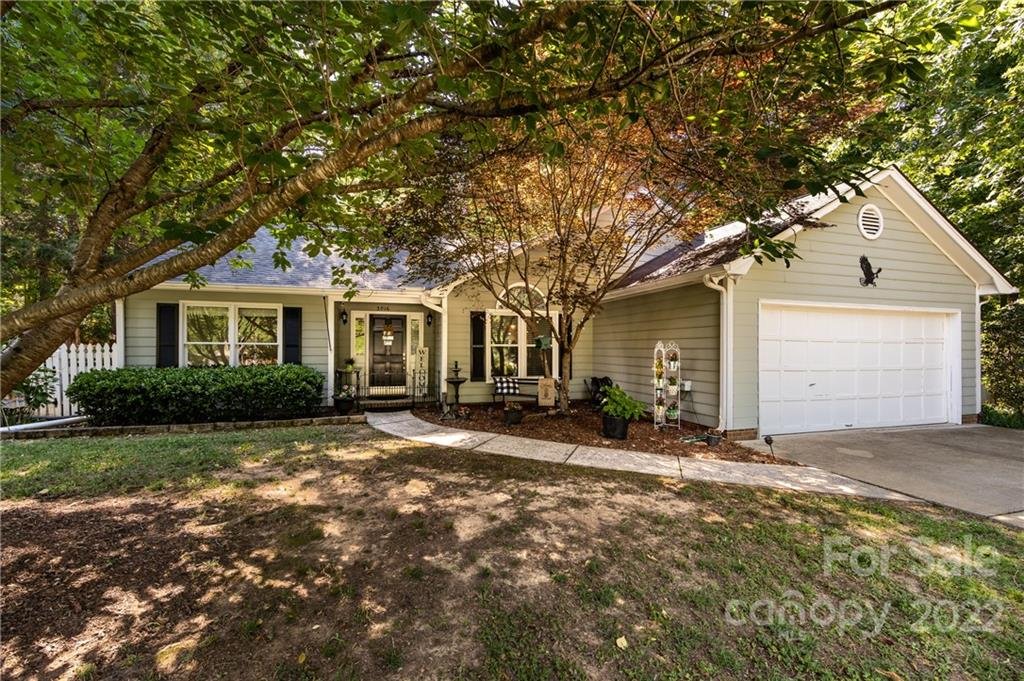 Property image 1 at 3016 Mill Stream Court, Matthews, NC 28104