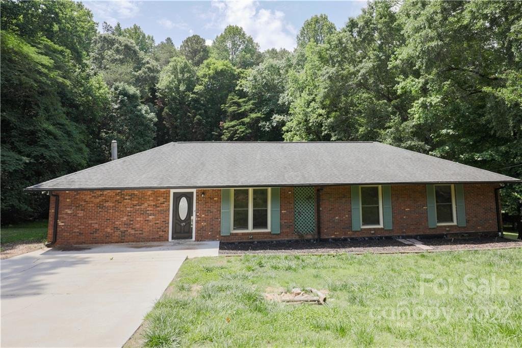 Property image 1 at 125 Mimosa Road, Statesville, NC 28677