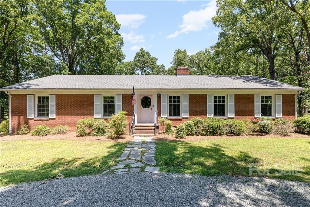 110 Forest Hills Drive