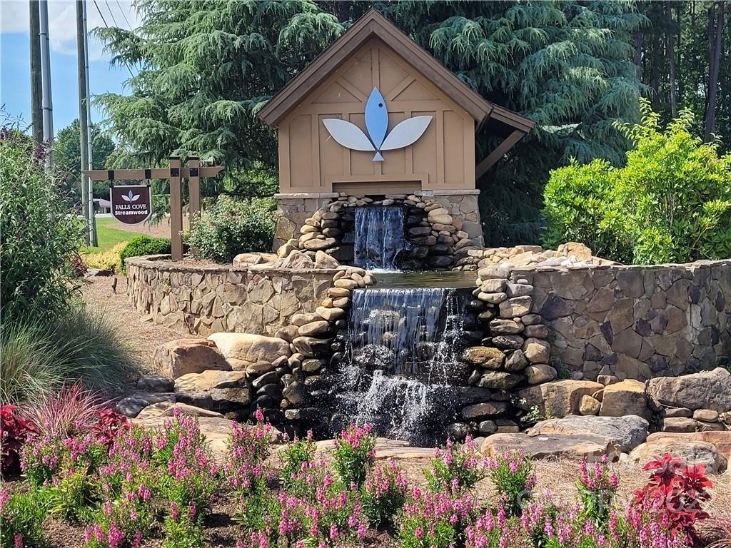 Property image 1 at 241 Ashmore Circle, Troutman, NC 28166