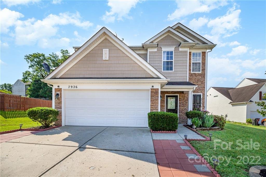 Property image 1 at 7926 Mossycup Drive, Charlotte, NC 28215