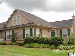 Property image 1 at 816 A Wynnshire Drive, Hickory, NC 28601