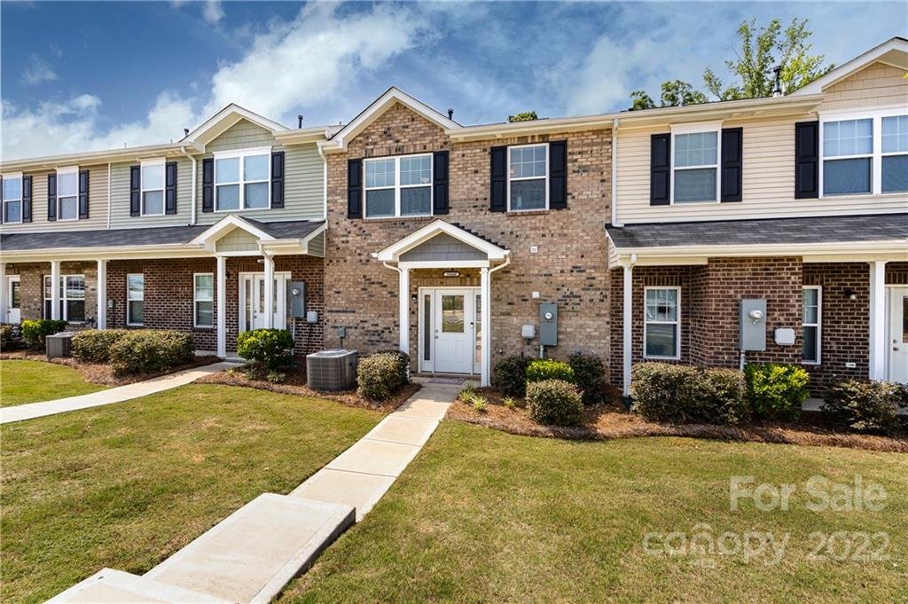 Property image 1 at 10440 Benfield Road, Charlotte, NC 28269