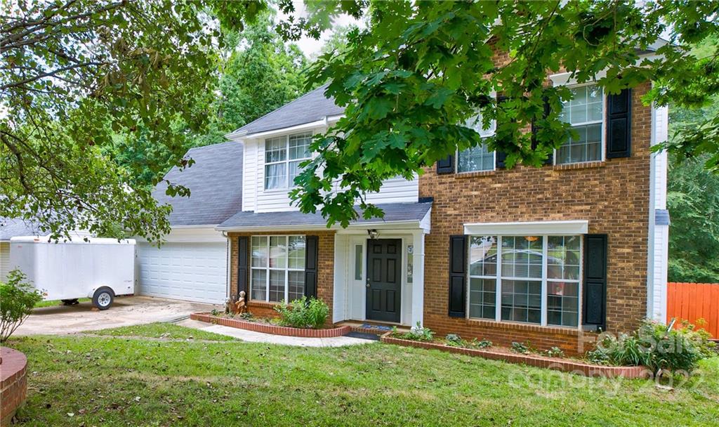 Property image 1 at 8120 Vermilion Drive, Charlotte, NC 28215