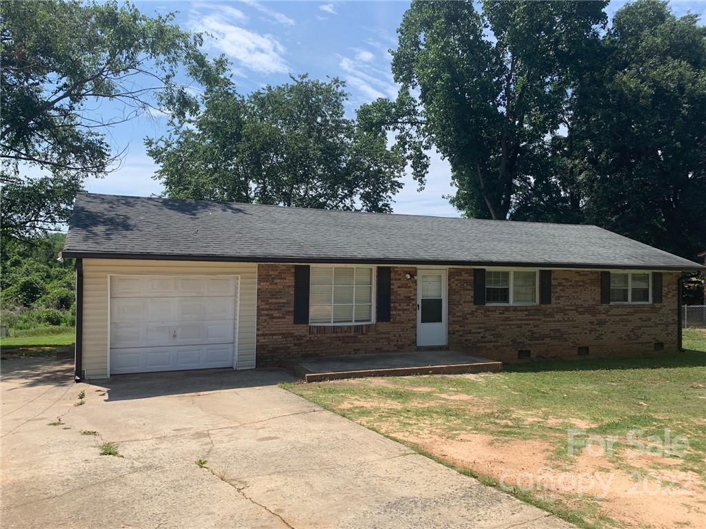 Property image 1 at 4026 Angus Drive, Gastonia, NC 28056