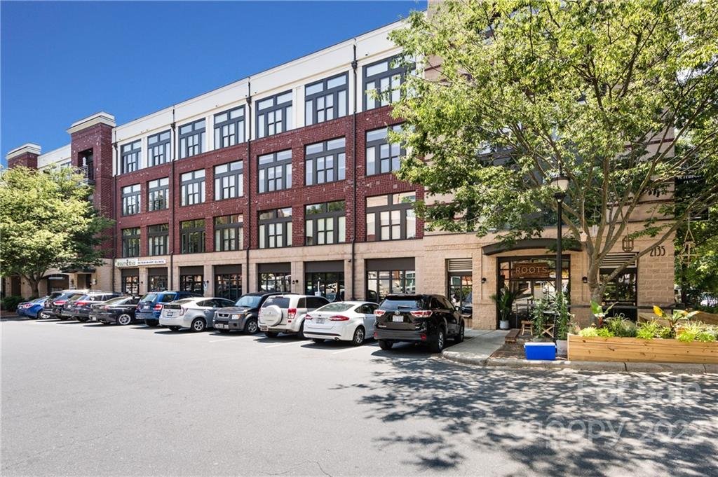 2125 South End Drive