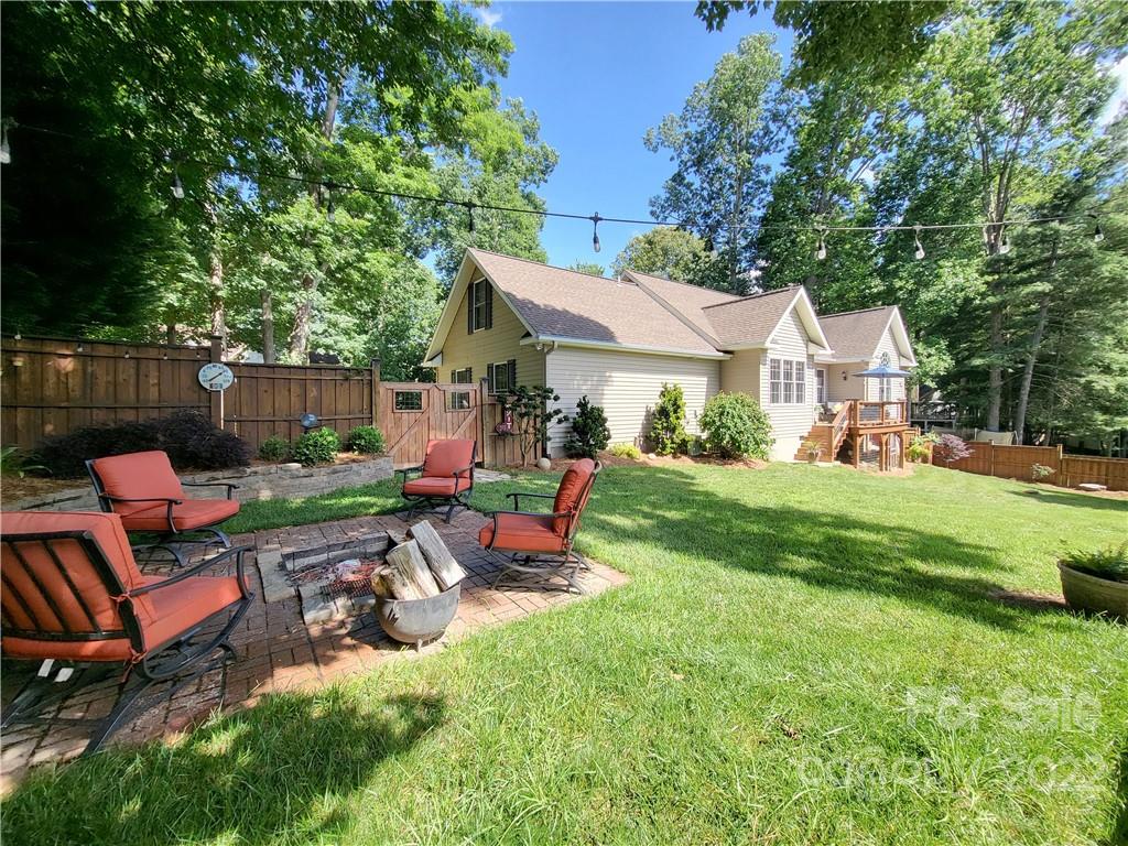 Property image 1 at 32 Helen Holcombe Way, Candler, NC 28715