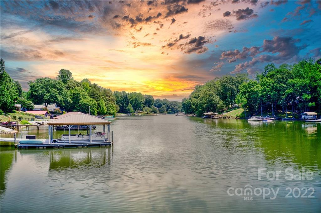 Property image 1 at 6917 Navajo Trail, Sherrills Ford, NC 28637