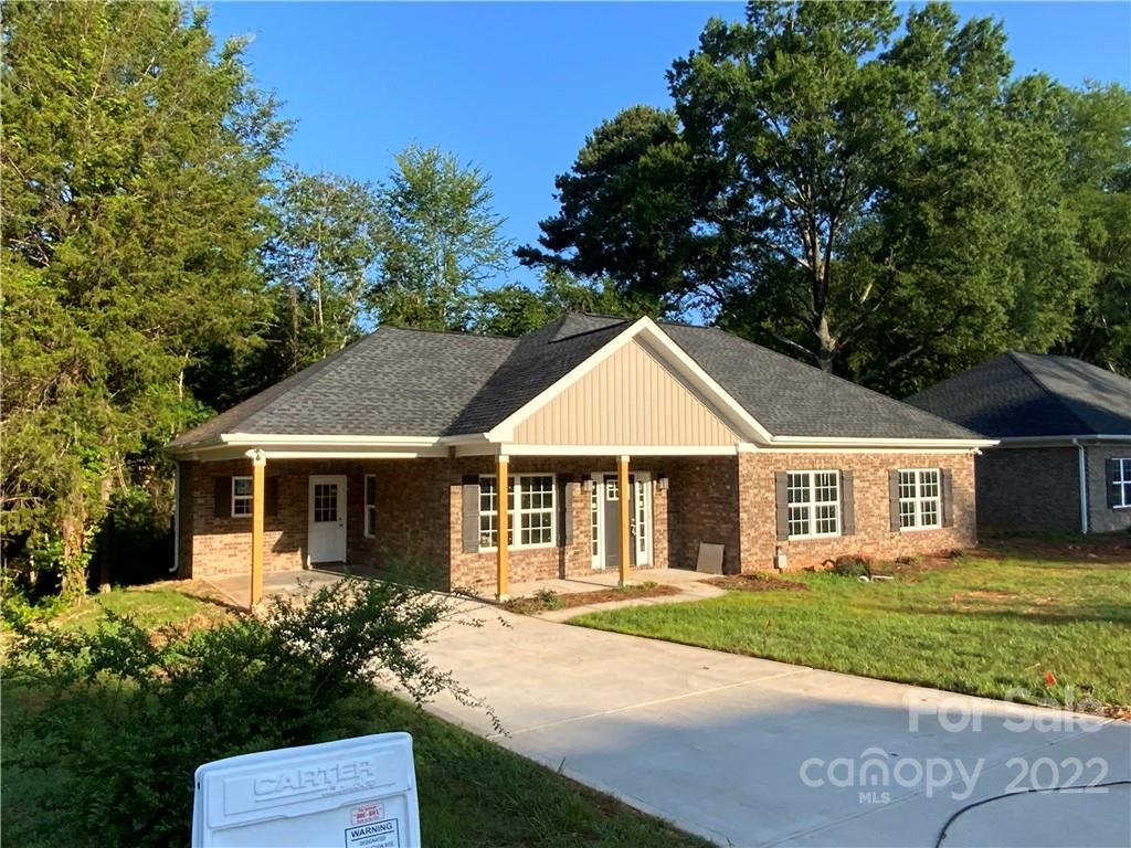 Property image 1 at 153 Ole East Pointe Drive, York, SC 29745