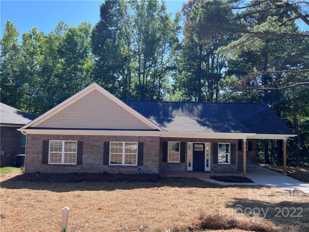 Property image 1 at 137 Ole East Pointe Drive, York, SC 29745