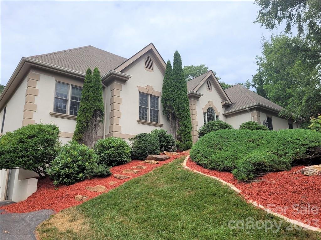 Property image 1 at 14 Round Robin Lane, Mills River, NC 29759