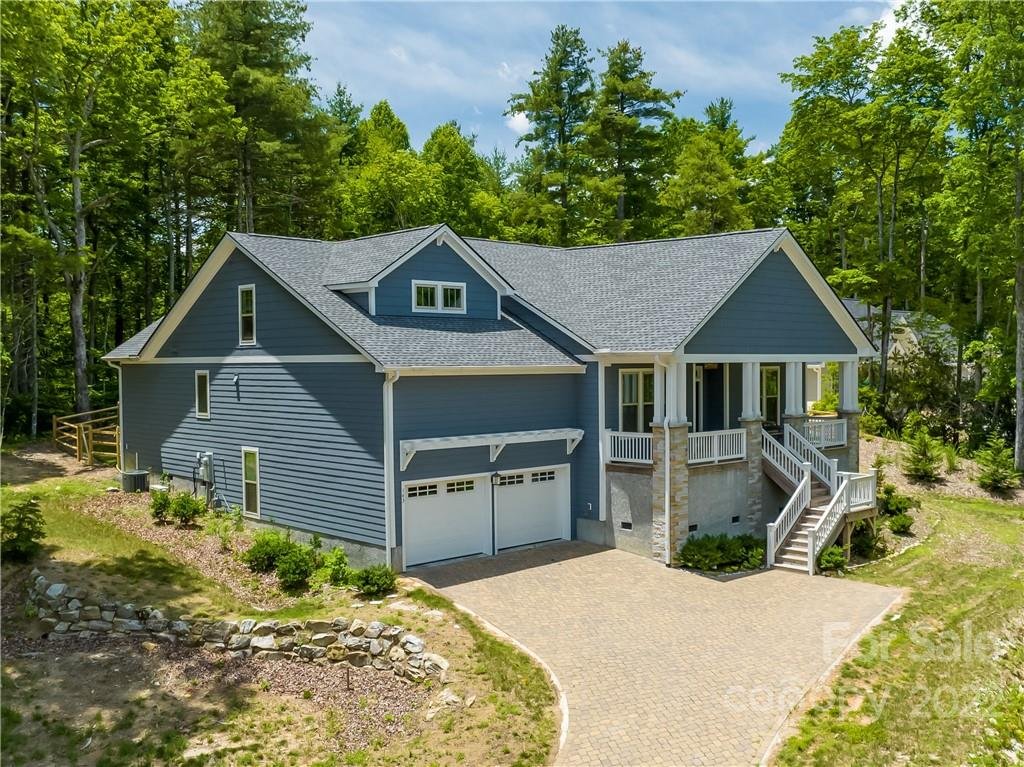 Property image 1 at 143 Long Tail Lane, Hendersonville, NC 28739