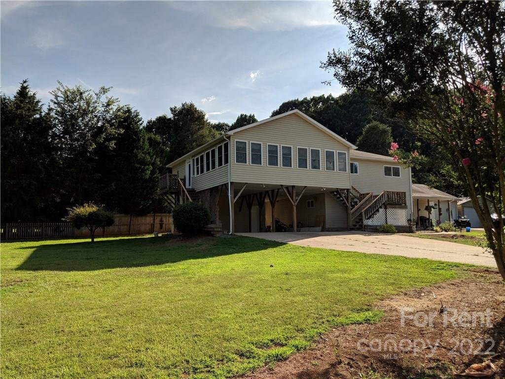 Property image 1 at 174 Crystal Circle, Mooresville, NC 28117