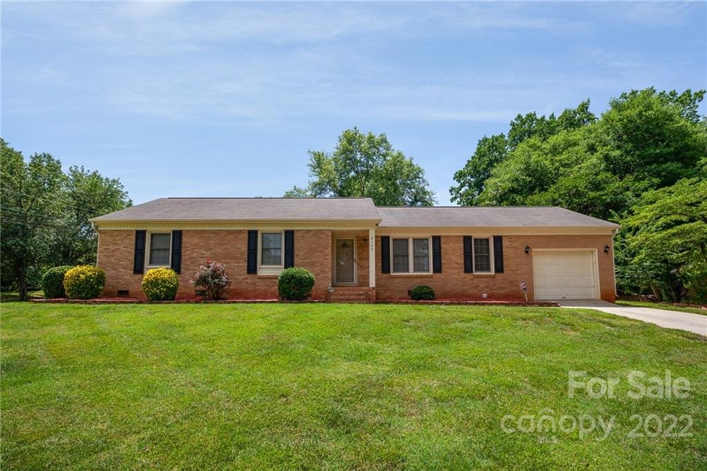 Property image 1 at 2125 Helen Drive, Gastonia, NC 28054