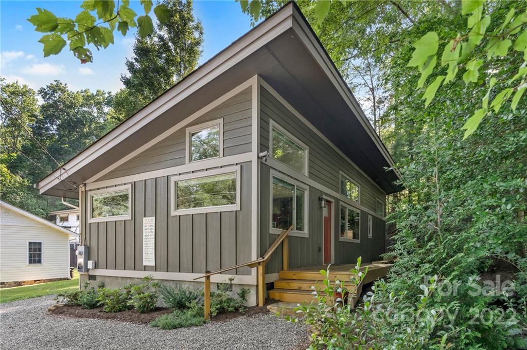 Property image 1 at 710 Rhododendron Avenue, Black Mountain, NC 28711