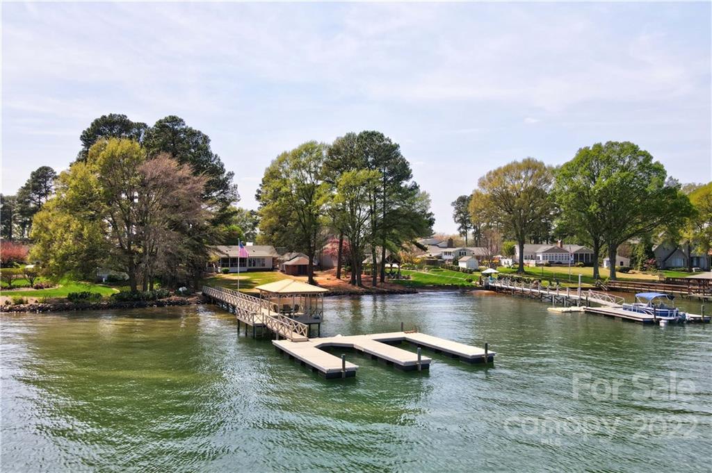 Property image 1 at 713 Isle Of Pines Road, Mooresville, NC 28117