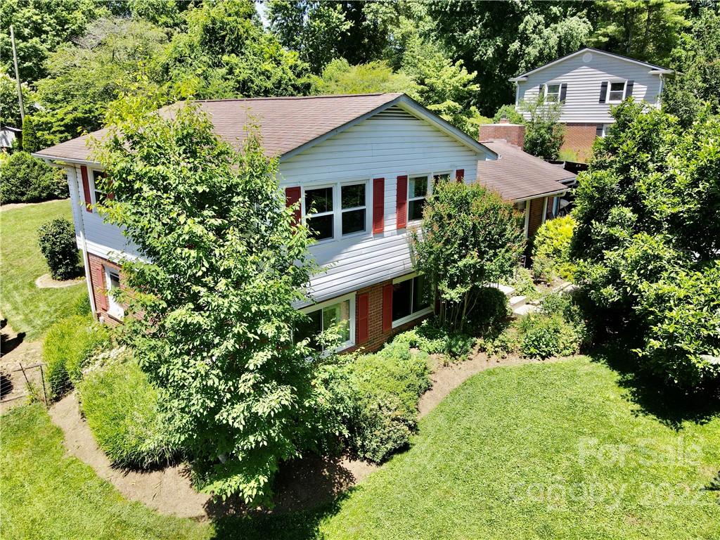 Property image 1 at 110 Castlerock Drive, Asheville, NC 28806