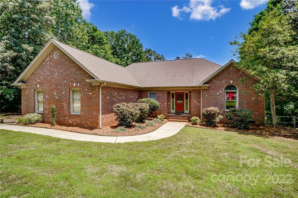 Property image 1 at 334 Rollingwood Drive, Stanley, NC 28164