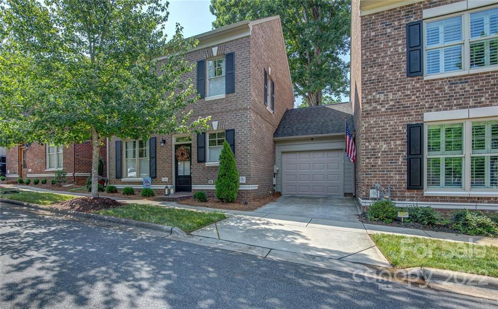 Property image 1 at 556 Summerfield Place, Belmont, NC 28012