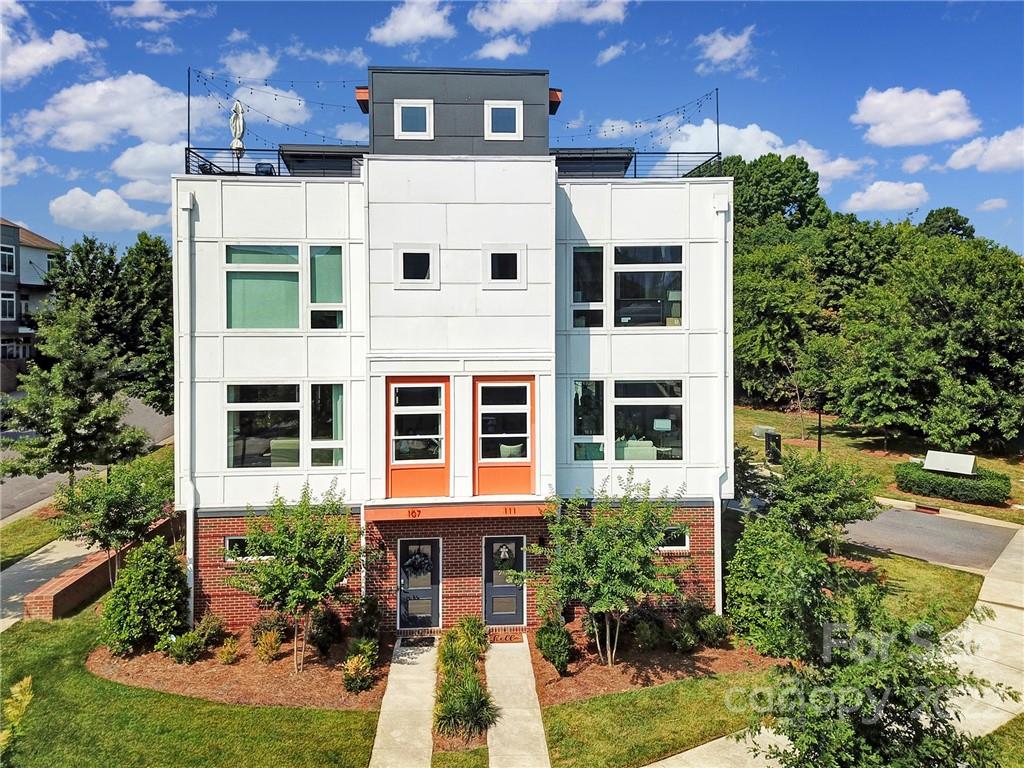 Property image 1 at 111 W Poindexter Drive, Charlotte, NC 28203