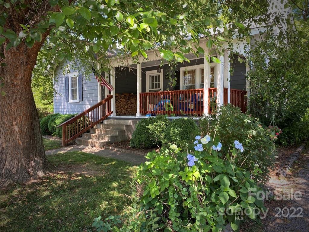Property image 1 at 271 Brook Street, Waynesville, NC 28786