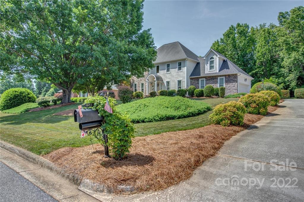 Property image 1 at 902 Weymouth Drive, Gastonia, NC 28056