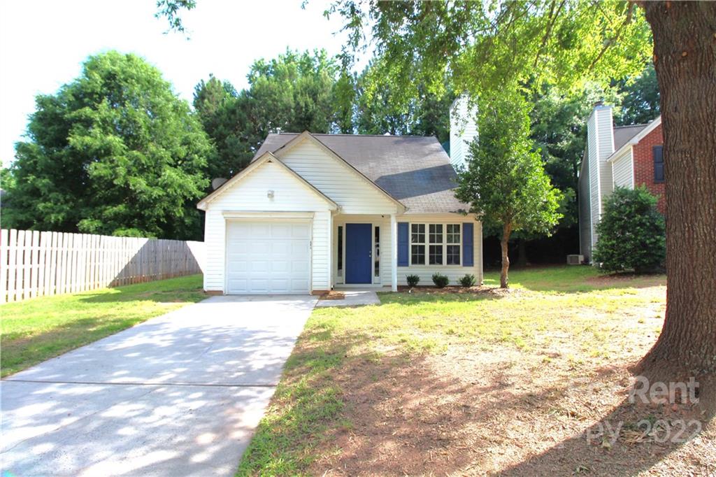 Property image 1 at 5214 Grass Run Court, Charlotte, NC 28216