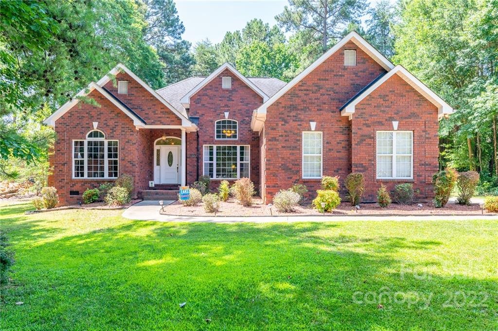 Property image 1 at 2518 Wellesbourne Lane, Sherrills Ford, NC 28673