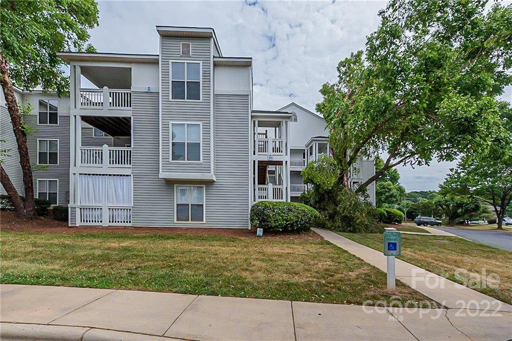 10 Hamiltons Bay Court