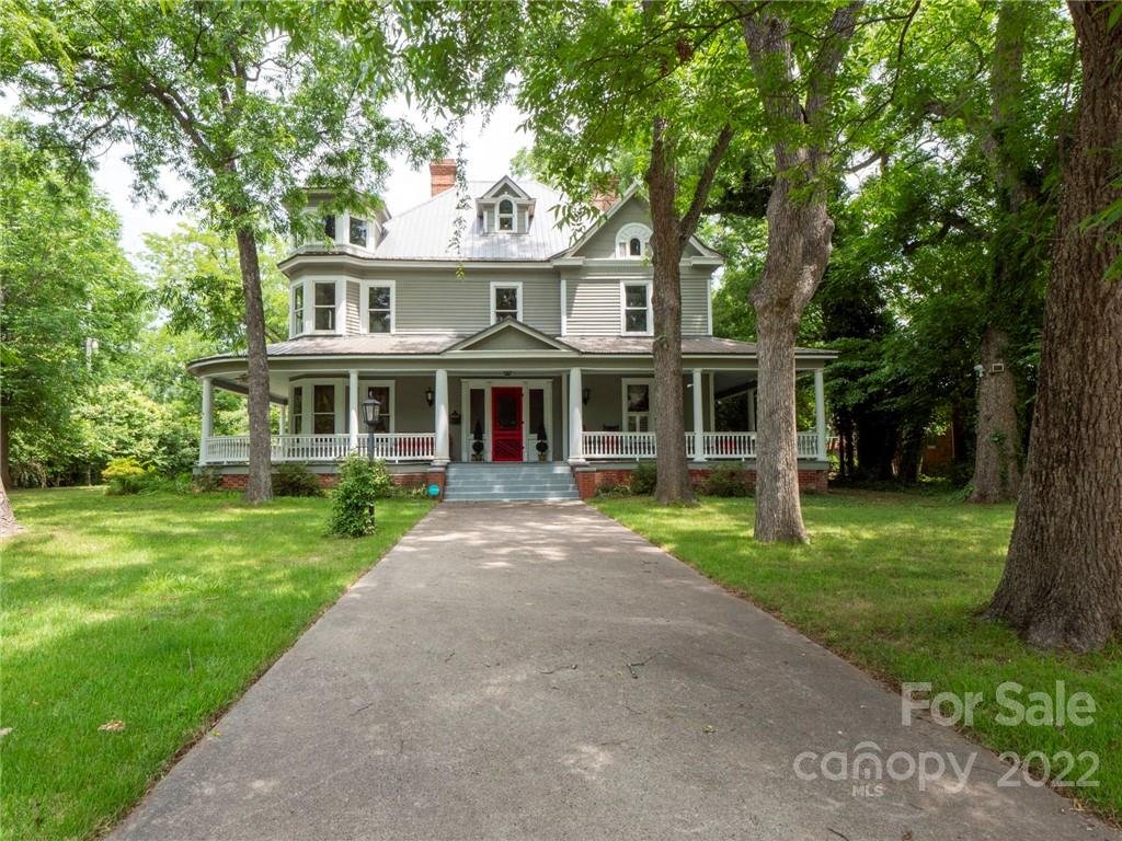 303 E Houston Street