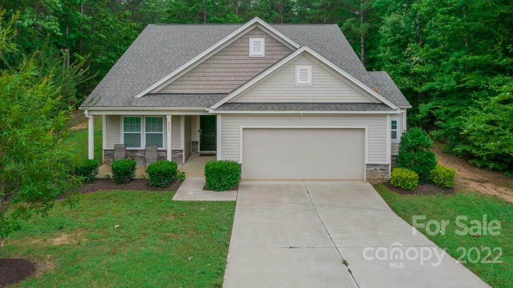 8003 Mossy Rock Road