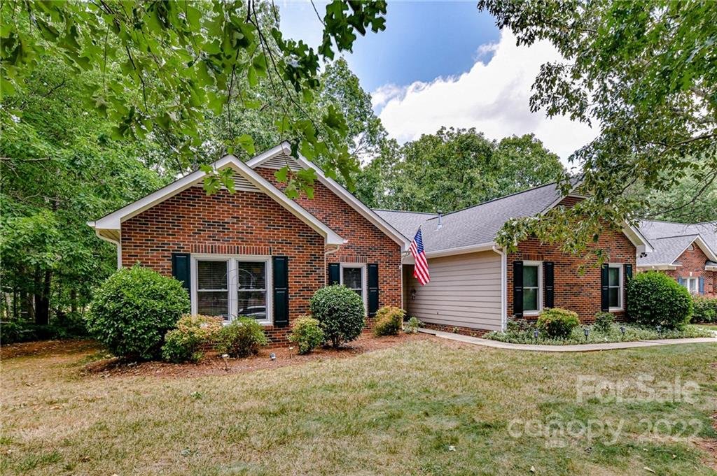 Property image 1 at 8101 Stevens Mill Road, Matthews, NC 28104