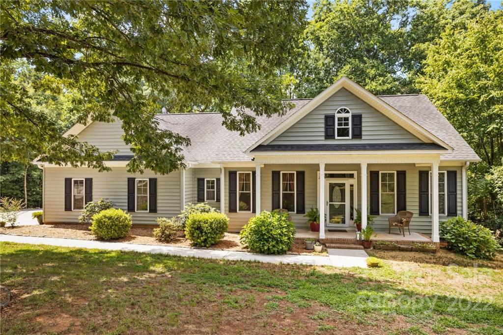 Property image 1 at 6474 Winding Creek Lane, Denver, NC 28037