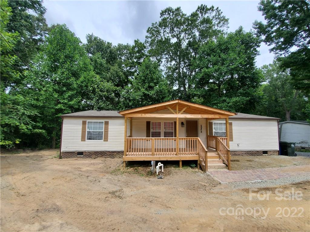 Property image 1 at 5028 Morningwood Drive, Matthews, NC 28105