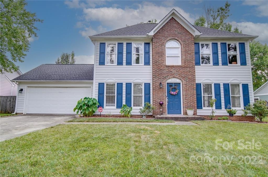 Property image 1 at 7426 Crestside Lane, Charlotte, NC 28227