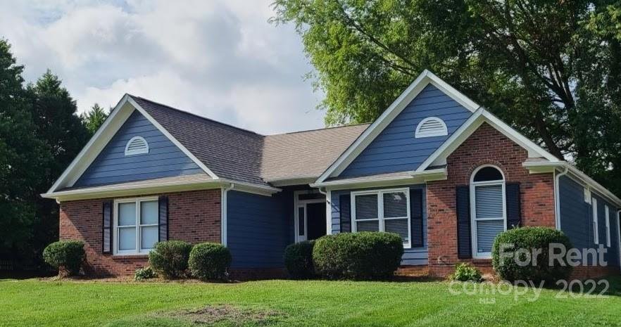 Property image 1 at 14016 Carriage Lake Drive, Charlotte, NC 28273