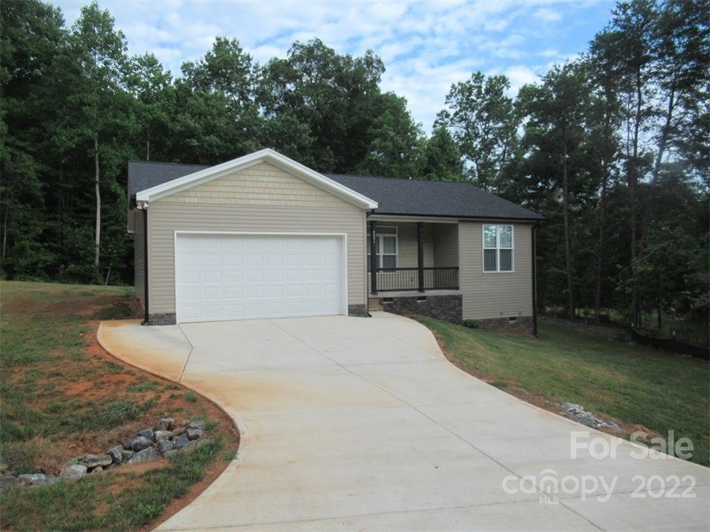 Property image 1 at 4574 River Run Circle, Hickory, NC 28602