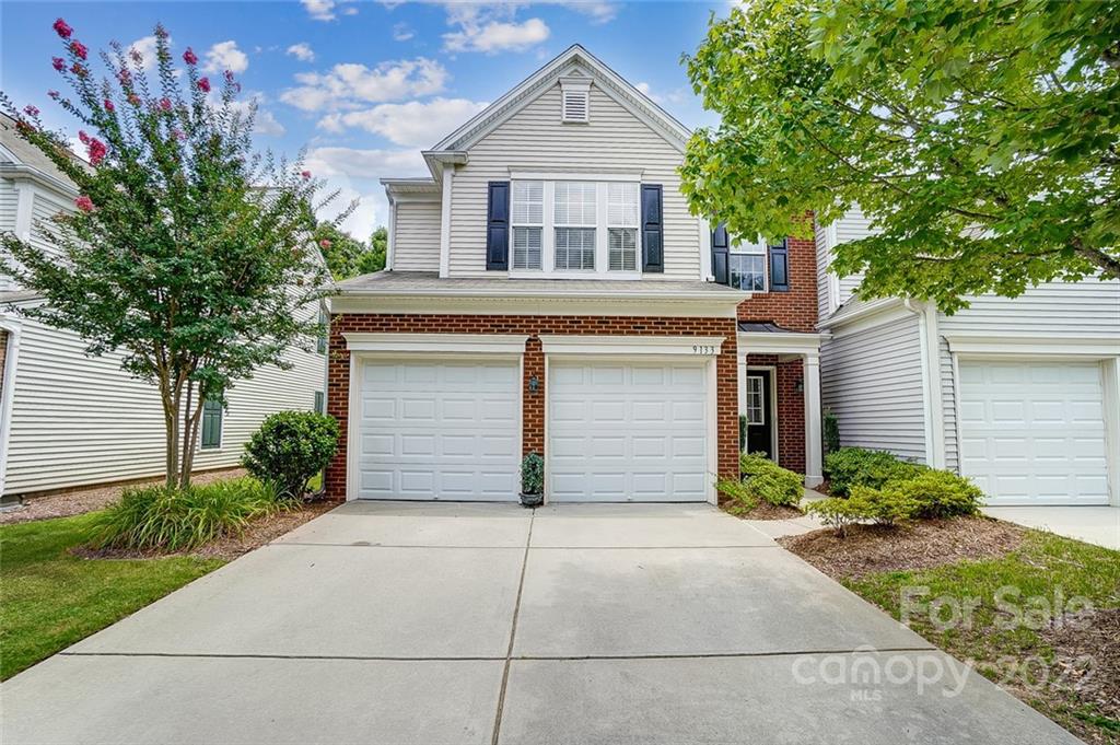 9133 Mcalwaine Preserve Avenue