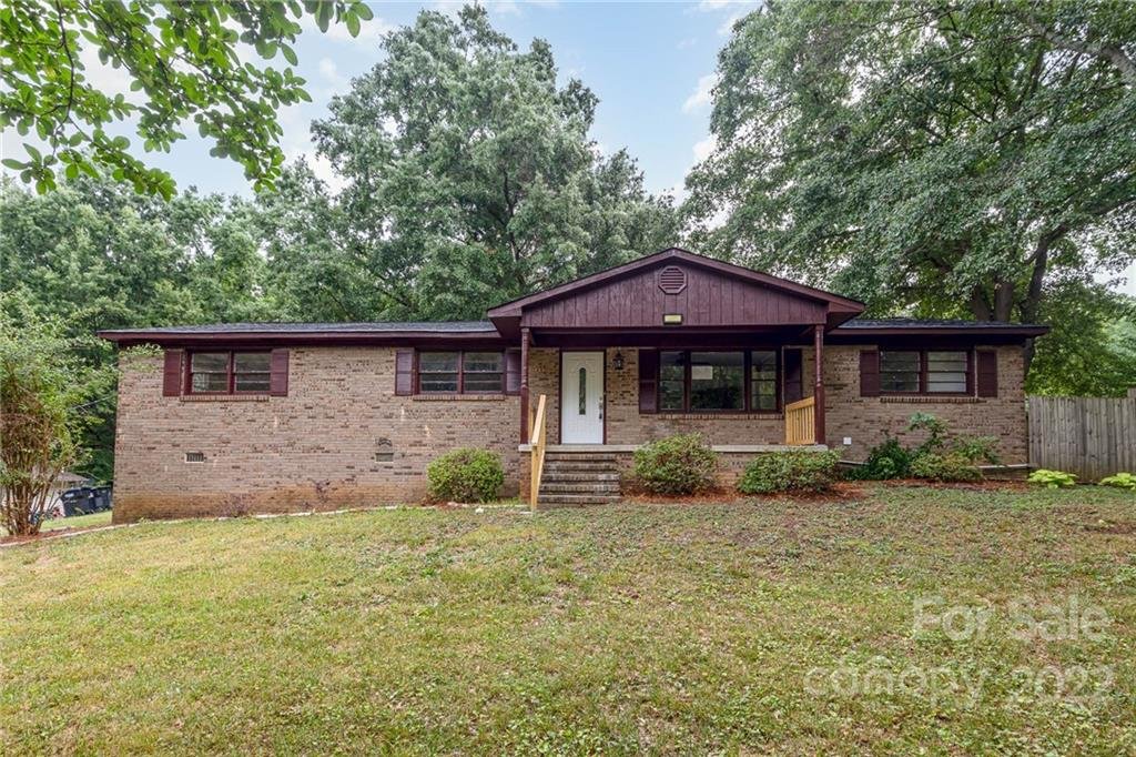 Property image 1 at 2522 Cove Creek Drive, Gastonia, NC 28056