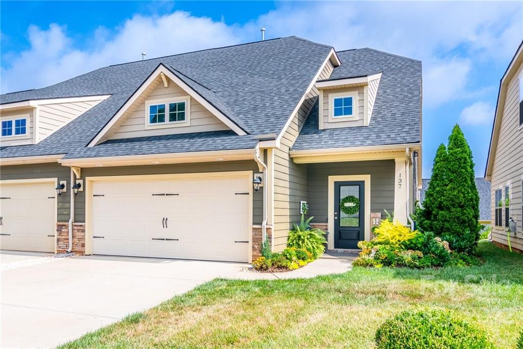 Property image 1 at 137 Martingale Avenue, Mooresville, NC 28115